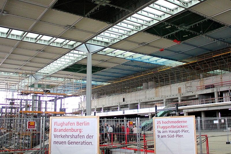 800px-BER_Terminal_innen_2011